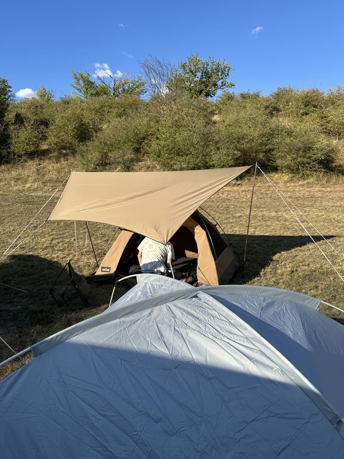 実際のテントとタープ