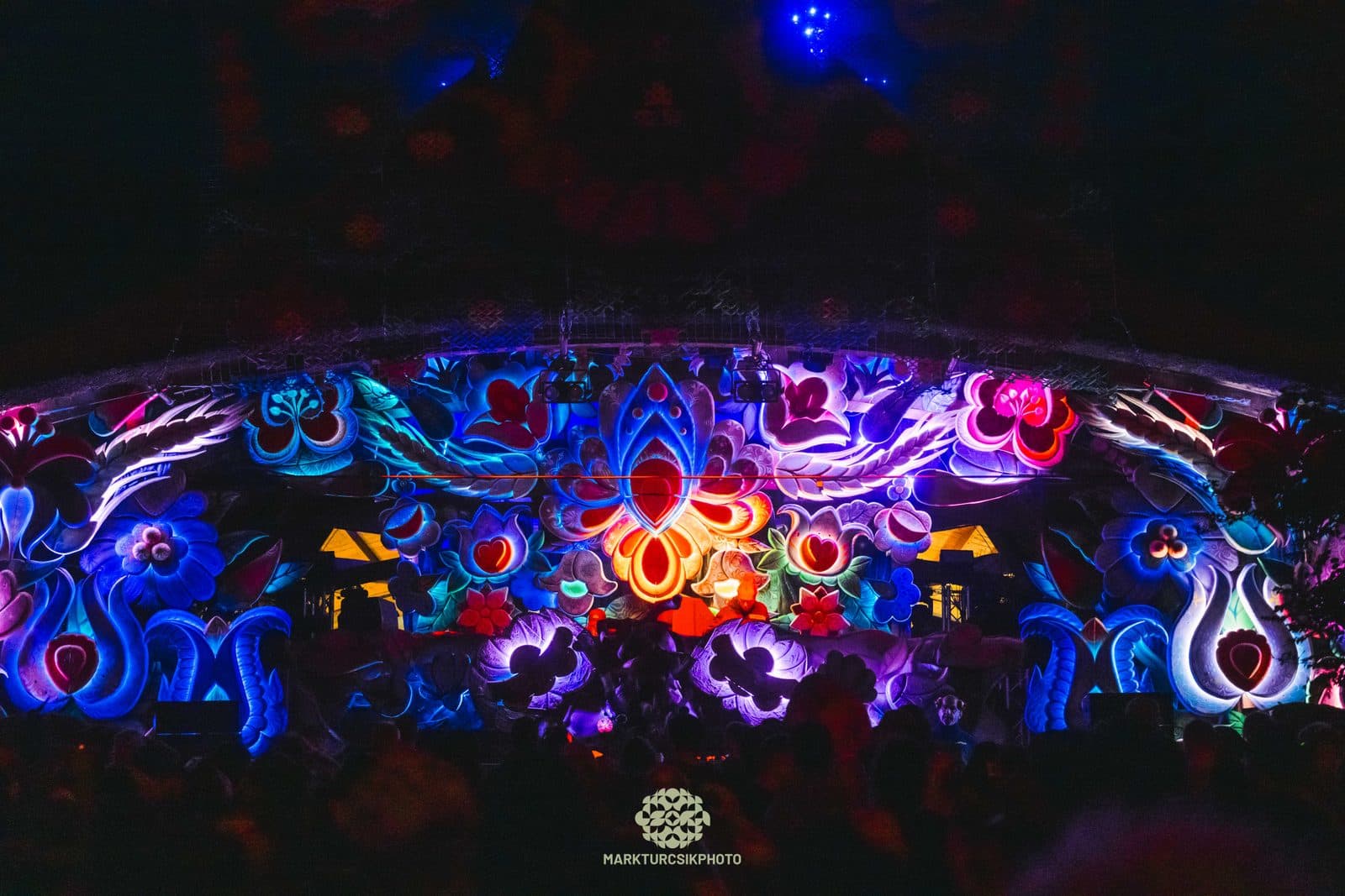 O.Z.O.R.A. Festival: メインステージと観客の様子